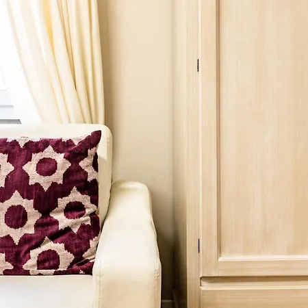 Apartamento Santa Eufemia 2 *